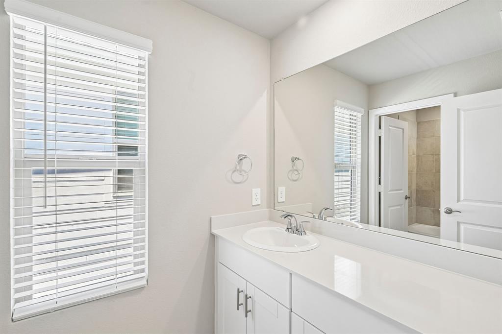 2748 Teton Street Property Photo 28