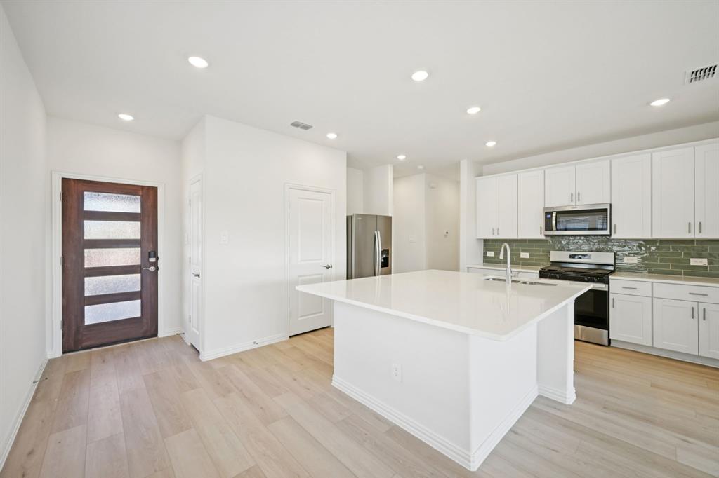 2007 Rannoch Street Property Photo 1