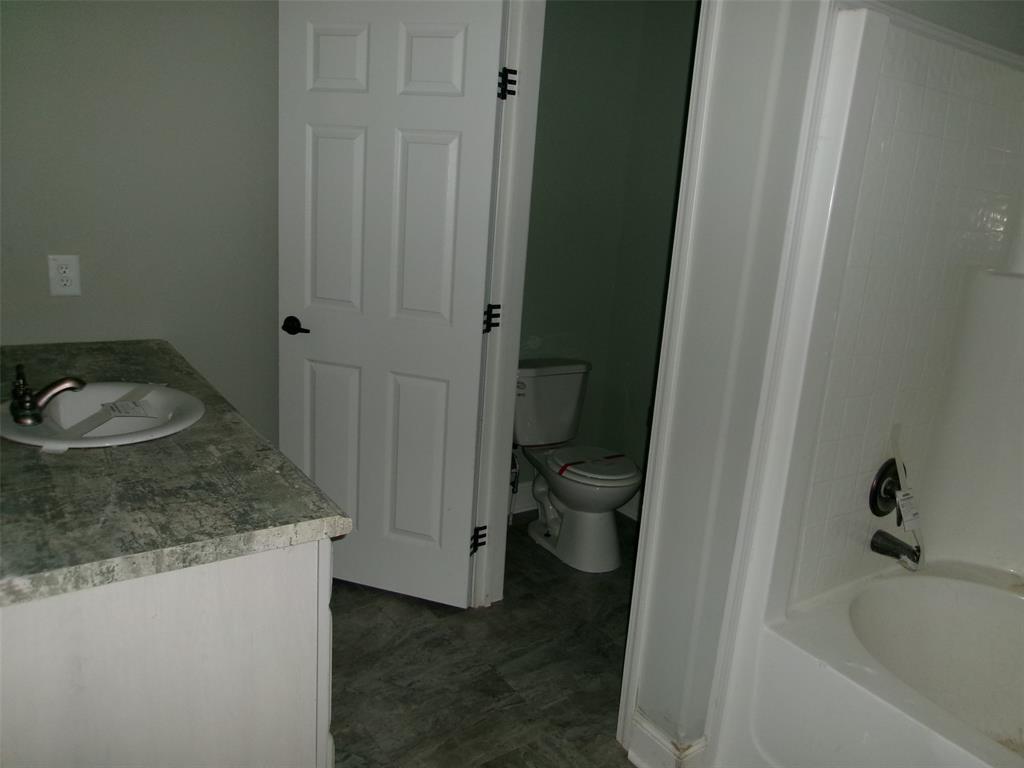 810 Williams Road Property Photo 10