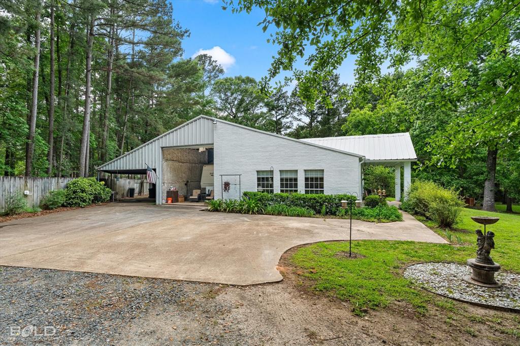 120 Gray Circle Property Photo 4