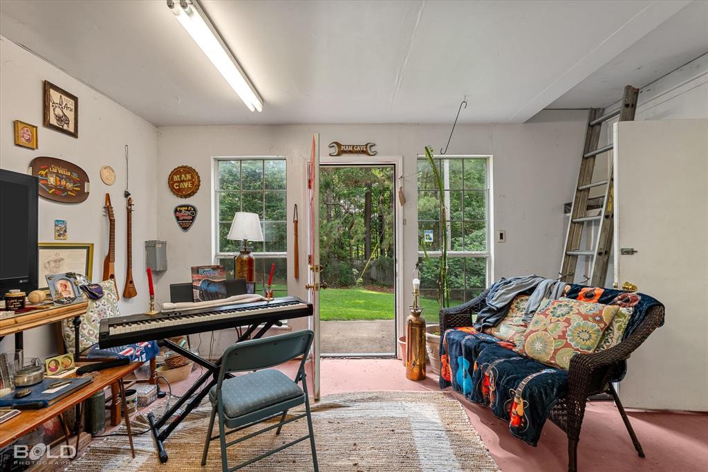 120 Gray Circle Property Photo 38