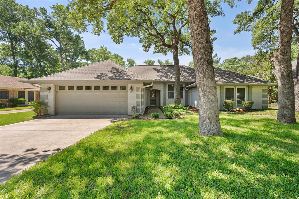 3404 Commander Court Property Photo 1