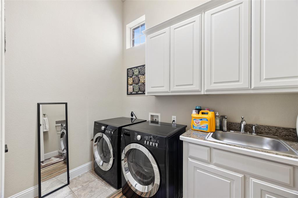 1010 Burnet Drive Property Photo 23