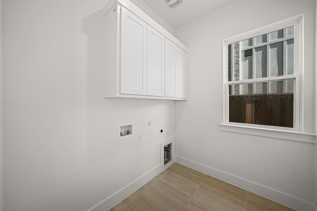 3512 Strand Lane Property Photo 6