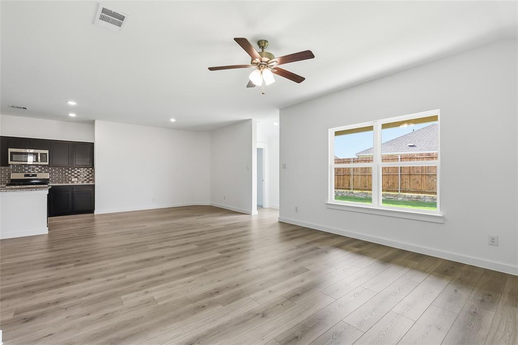 132 Patrick Henry Drive Property Photo 3