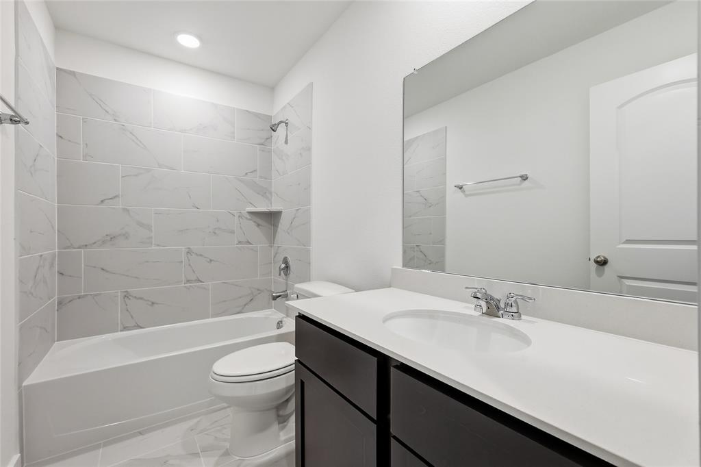 132 Patrick Henry Drive Property Photo 18