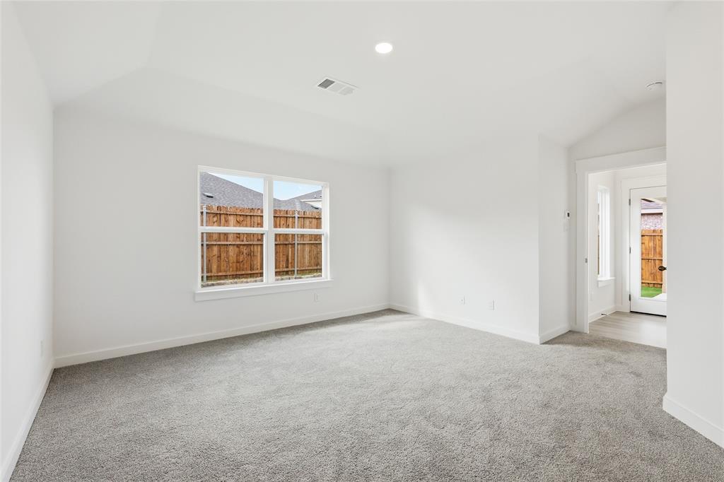 132 Patrick Henry Drive Property Photo 21