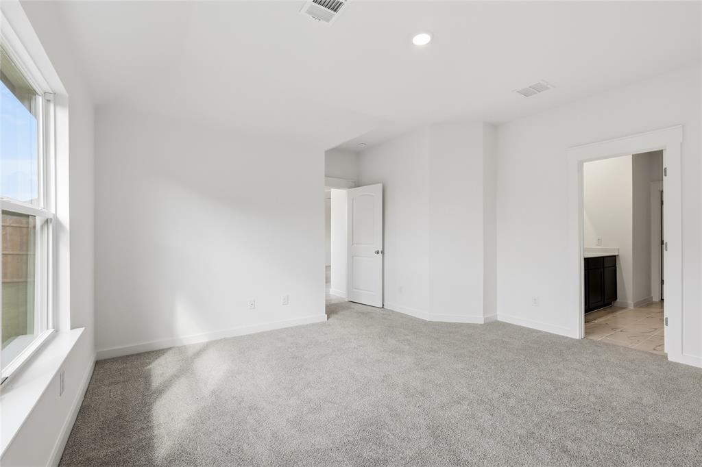 132 Patrick Henry Drive Property Photo 23