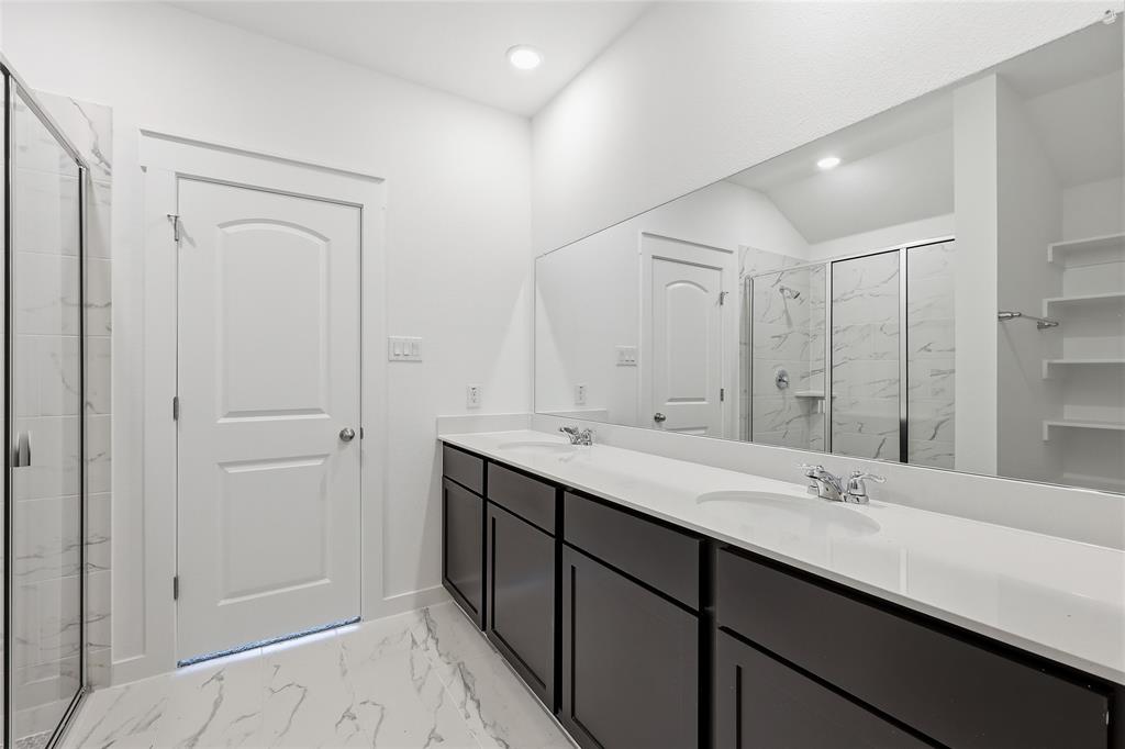 132 Patrick Henry Drive Property Photo 25