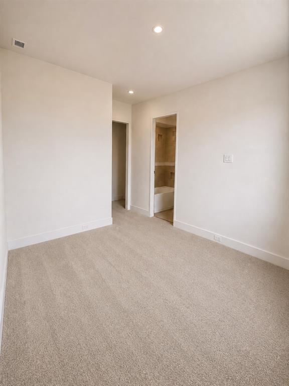 2800 Southbay Circle Property Photo 9