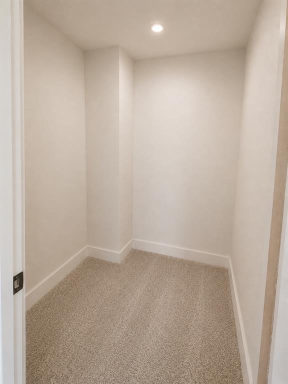 2800 Southbay Circle Property Photo 11
