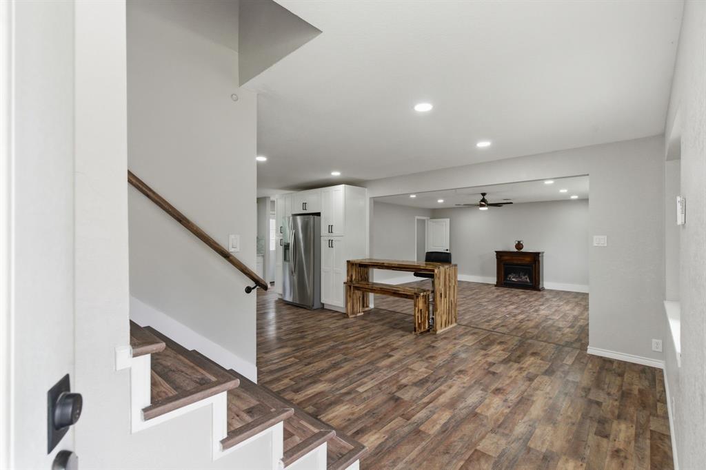 1900 Charleston Drive Property Photo 4