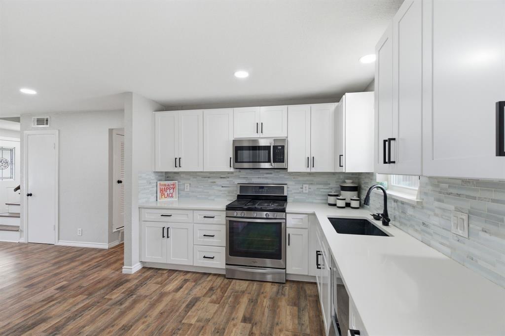1900 Charleston Drive Property Photo 12