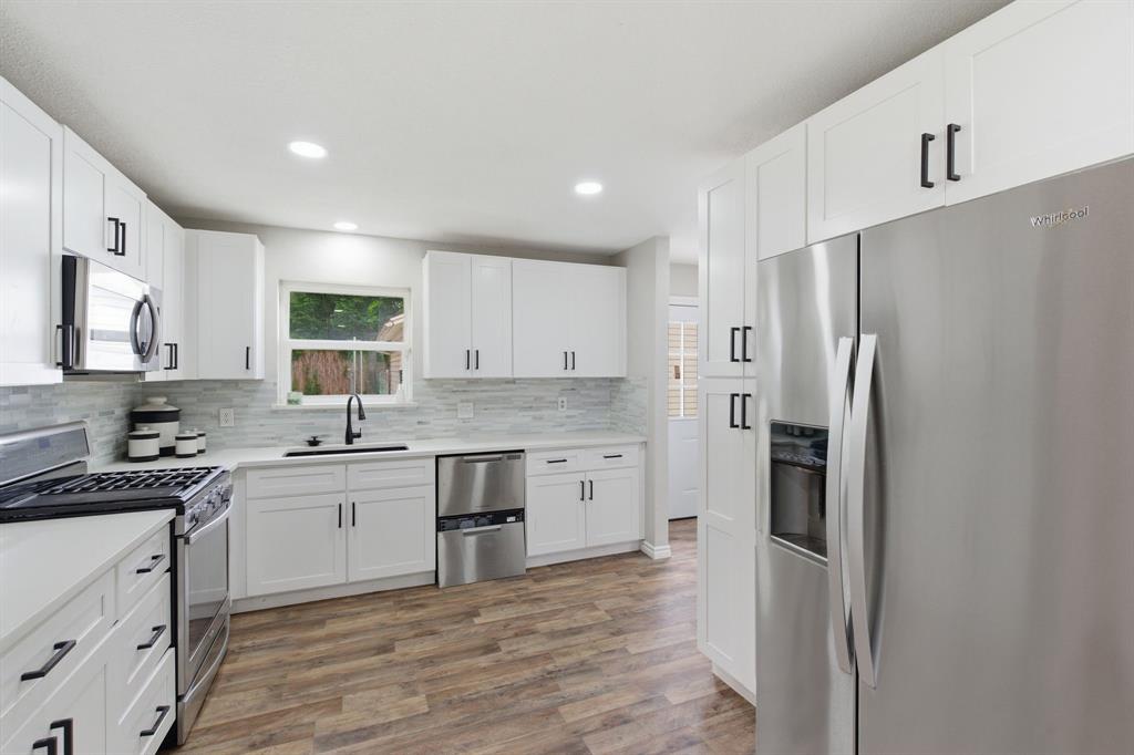 1900 Charleston Drive Property Photo 14
