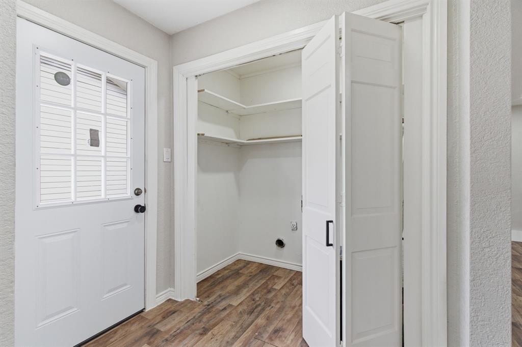1900 Charleston Drive Property Photo 15