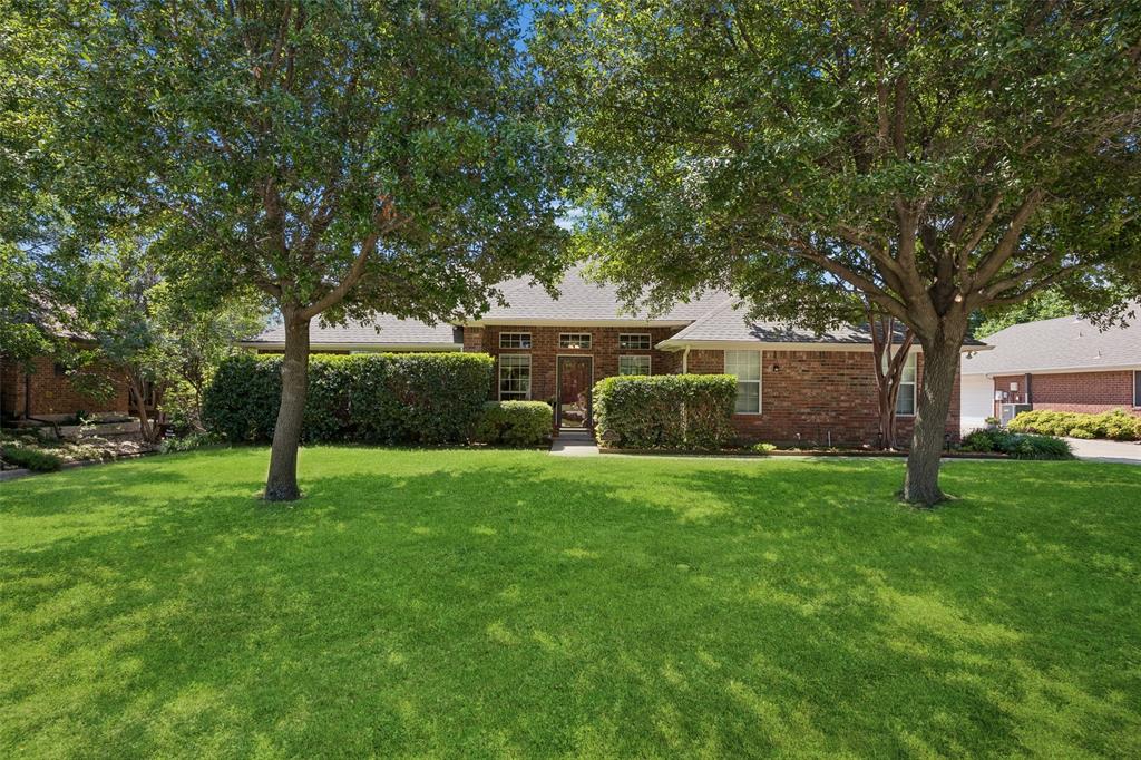 621 W Windsor Drive Property Photo 1