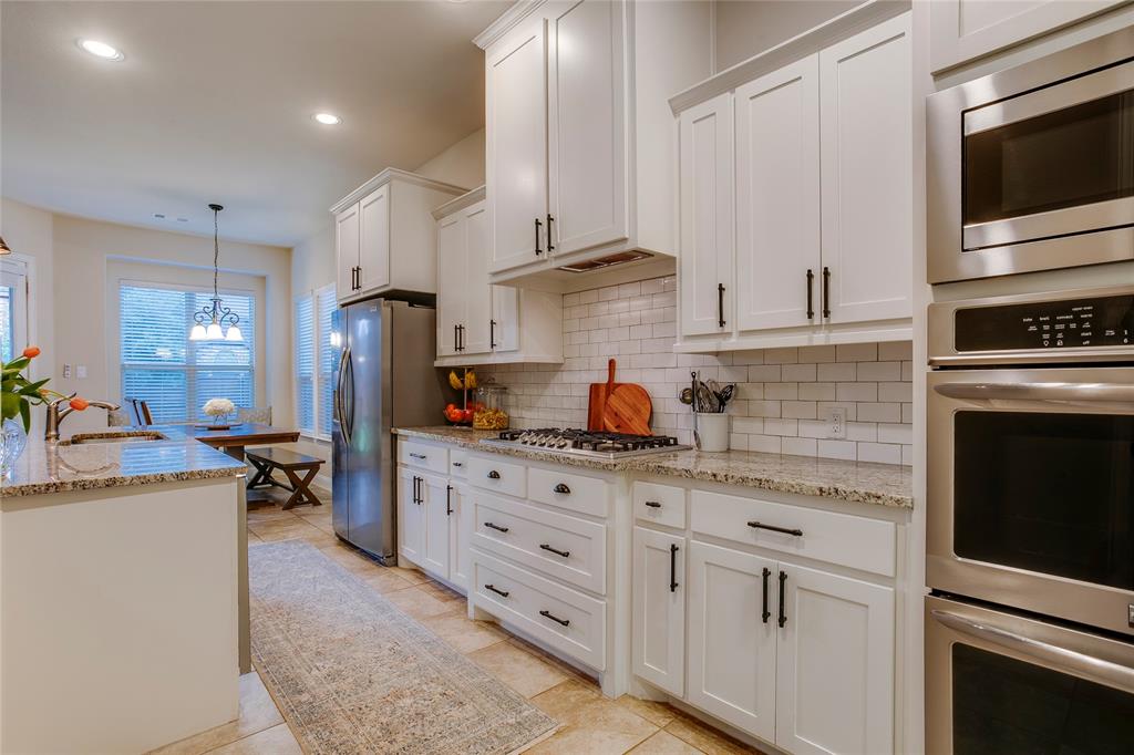 1209 Yarrow Street Property Photo 8