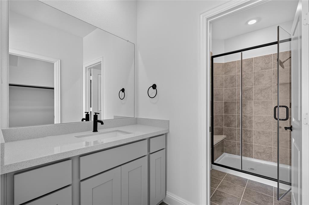 2408 Roundrock Road Property Photo 14