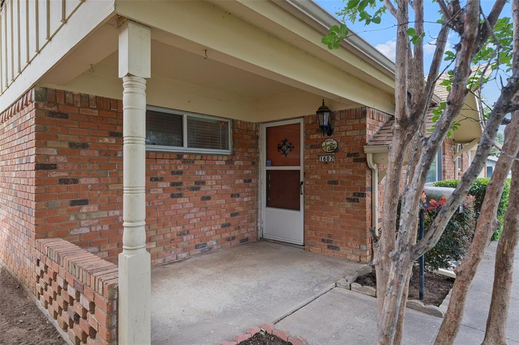 1607 Windlea Drive Property Photo 3