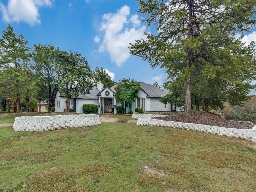 1828 Valley View Drive Property Photo 2