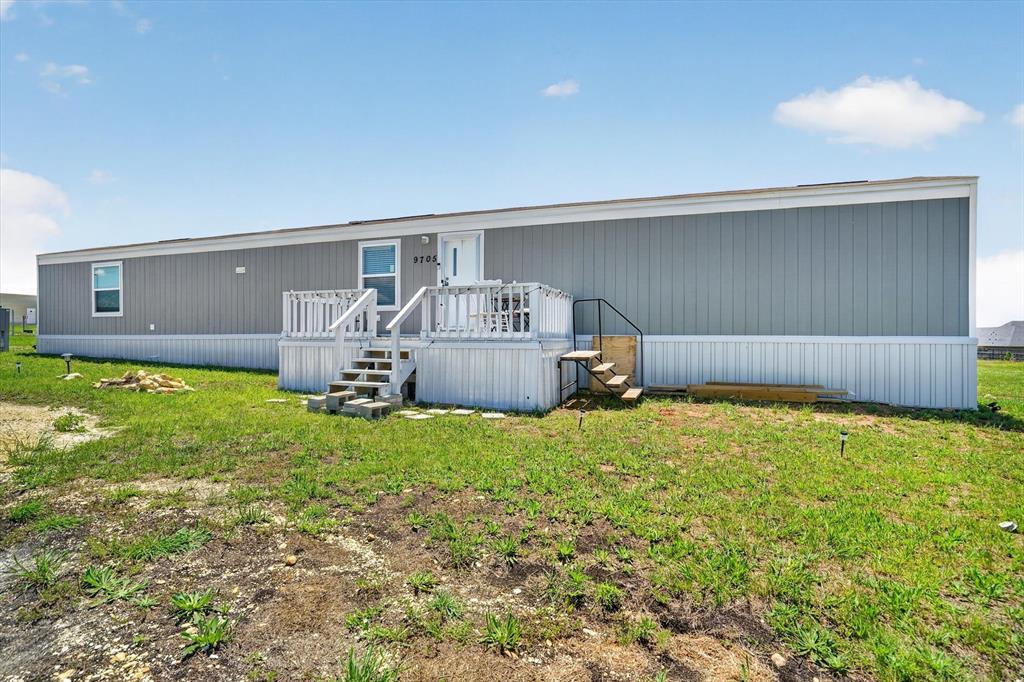 9705 Nolan Ranch Loop Property Photo 1