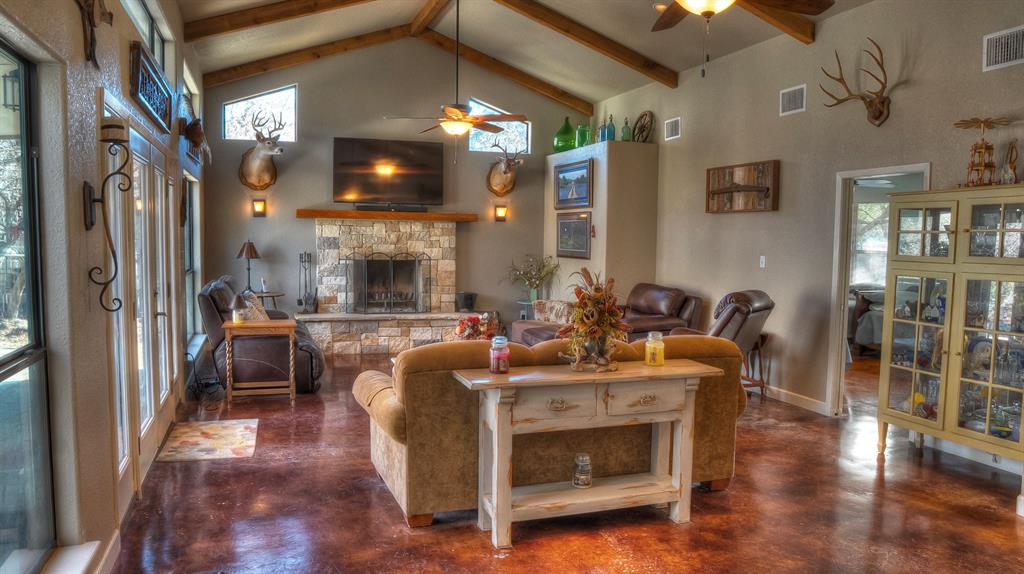 187 N Roy Chisum Road Property Photo 10