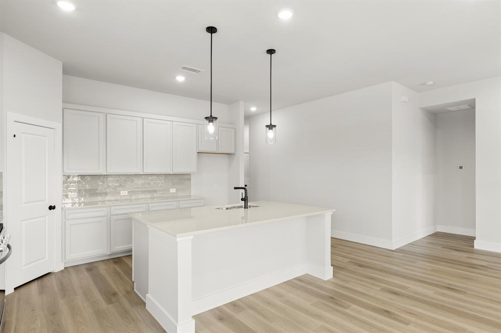 1708 Morning Mist Way Property Photo 5