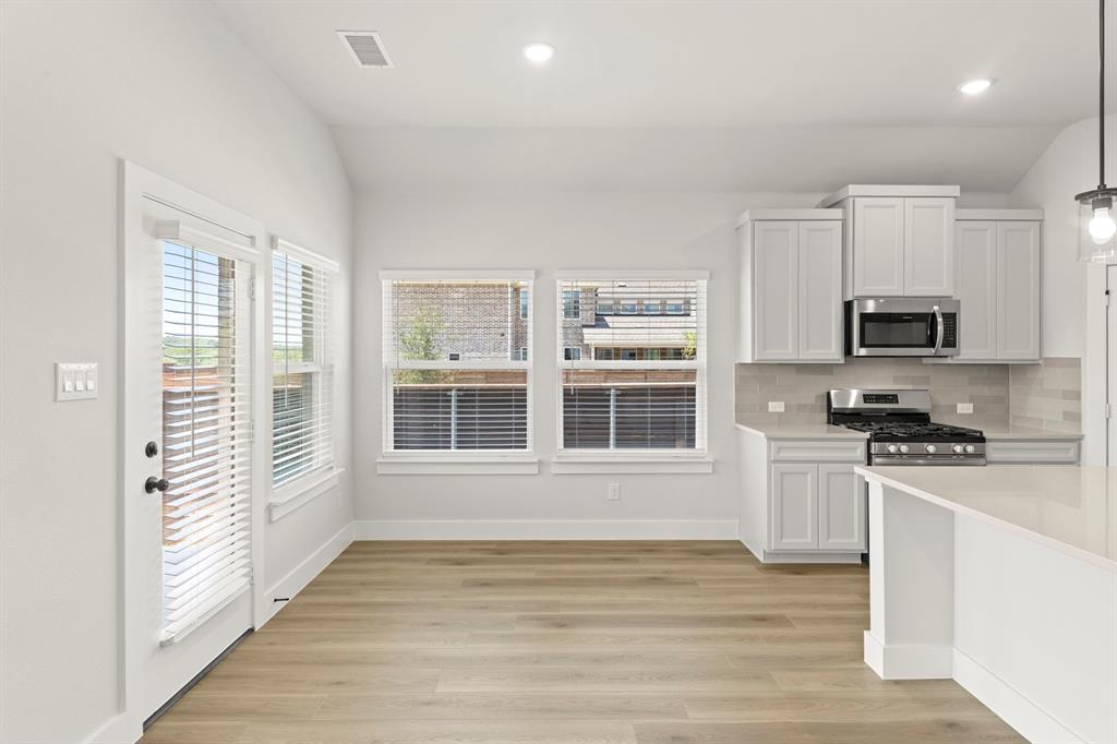 1708 Morning Mist Way Property Photo 8