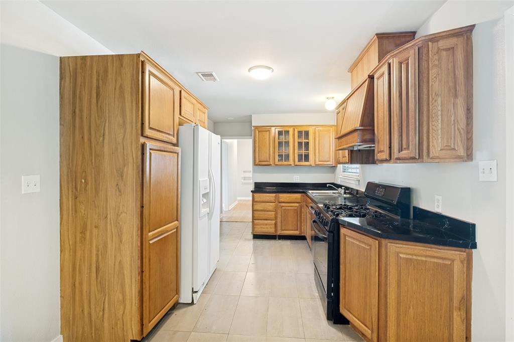 10932 Dunaway Drive Property Photo 6