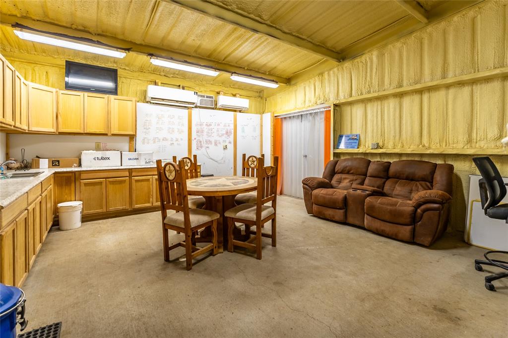 24183 S Us 281 Property Photo 19