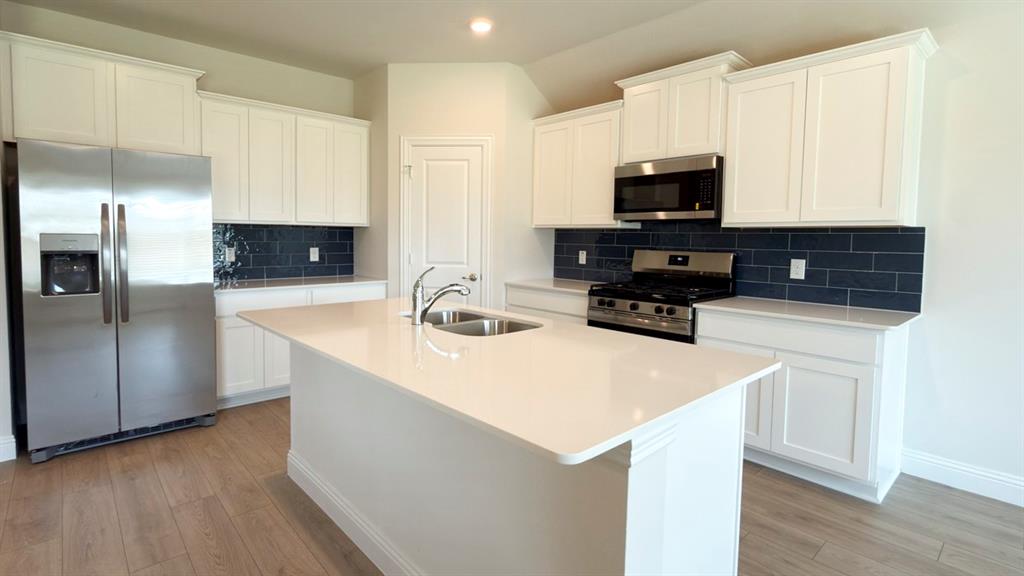 9512 Bently Boulevard Property Photo 2