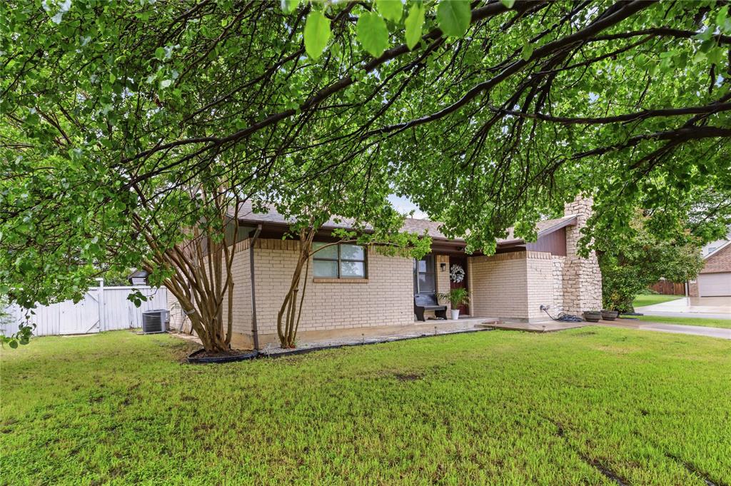 4416 Mimosa Drive Property Photo 4