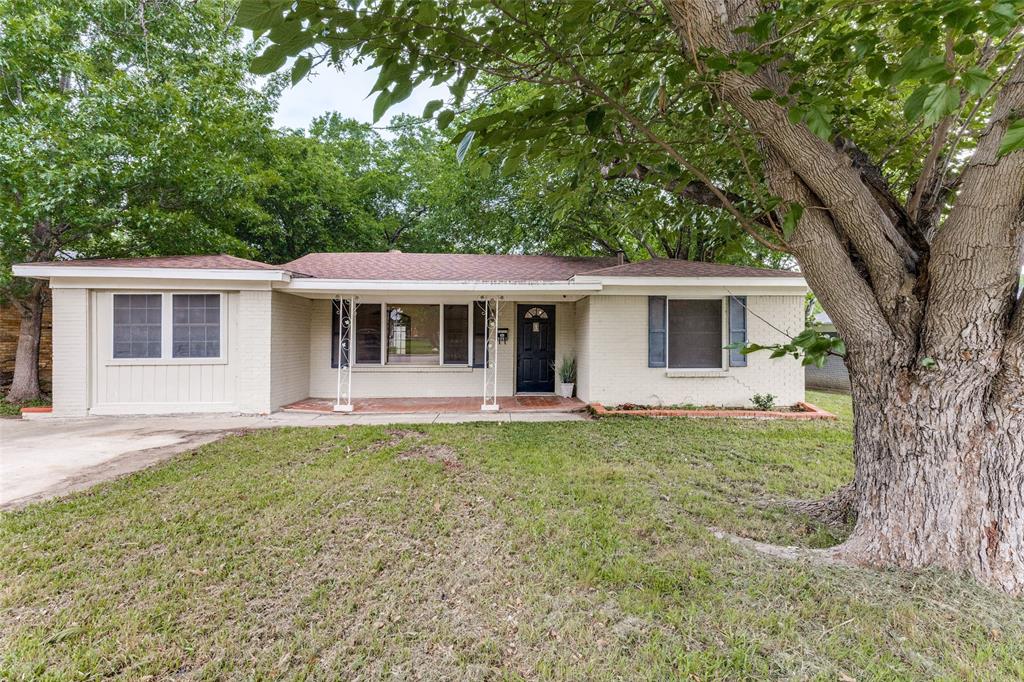 5901 Circular Drive Property Photo 1