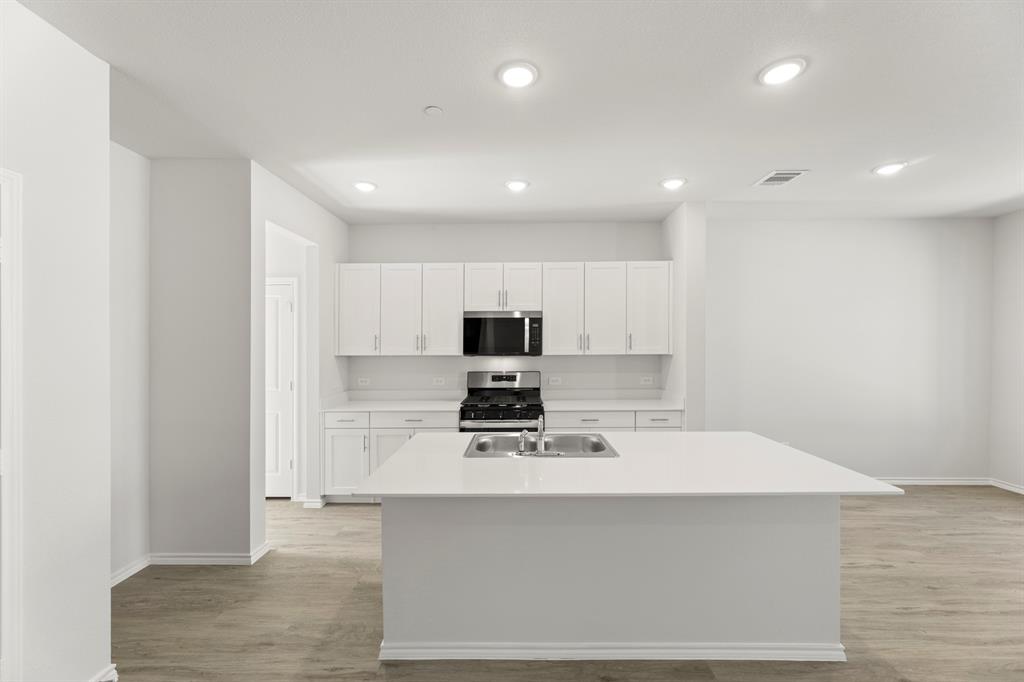 5232 Roll Cast Road Property Photo 3