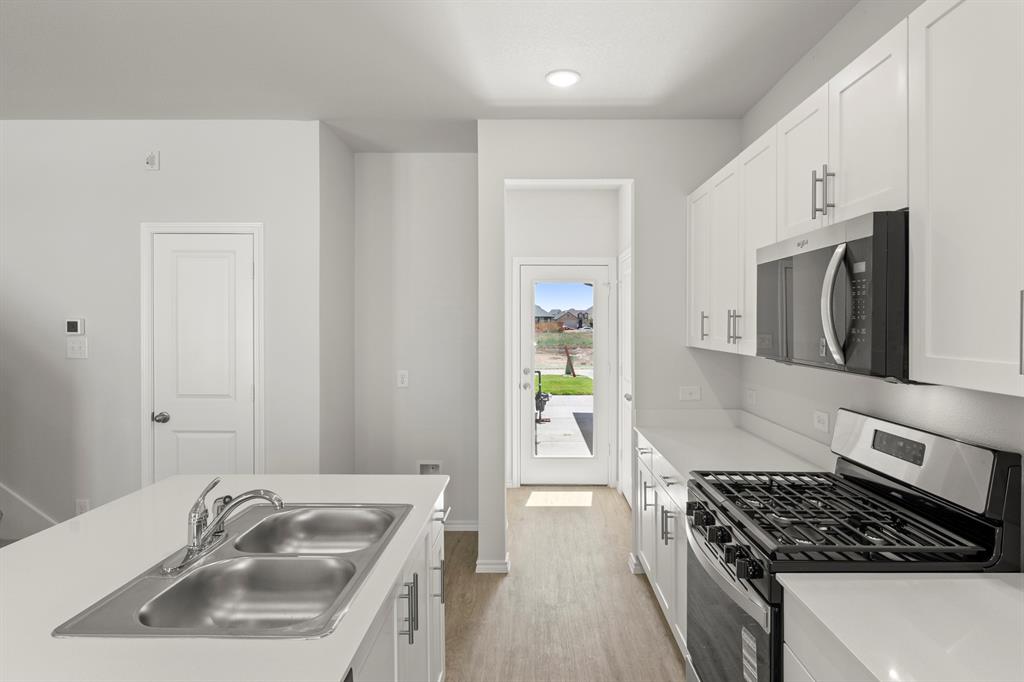 5232 Roll Cast Road Property Photo 4