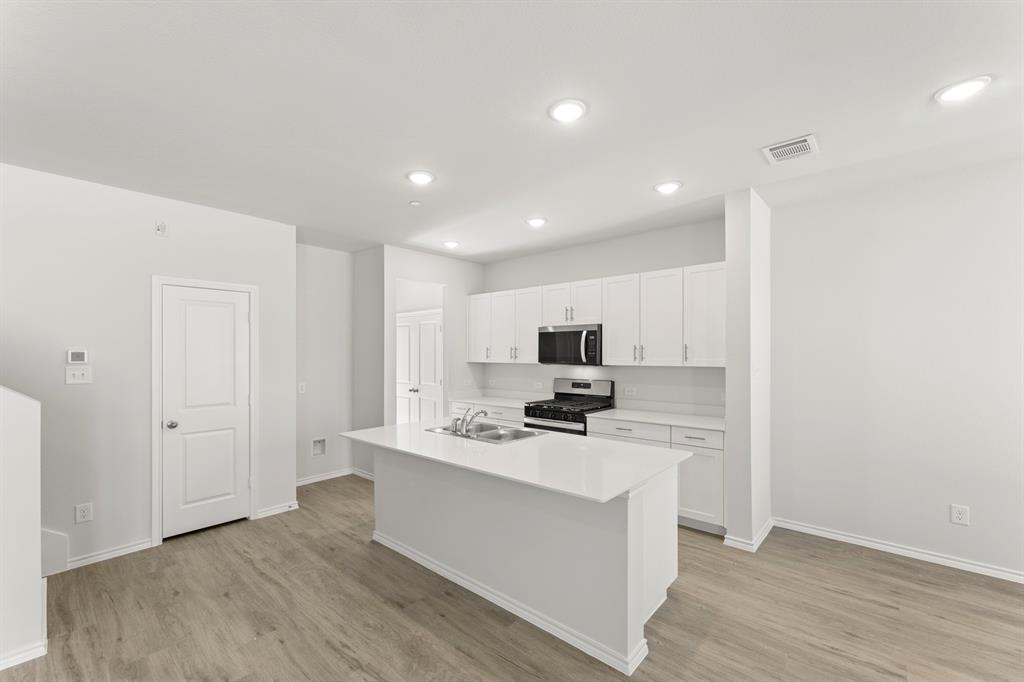 5232 Roll Cast Road Property Photo 5