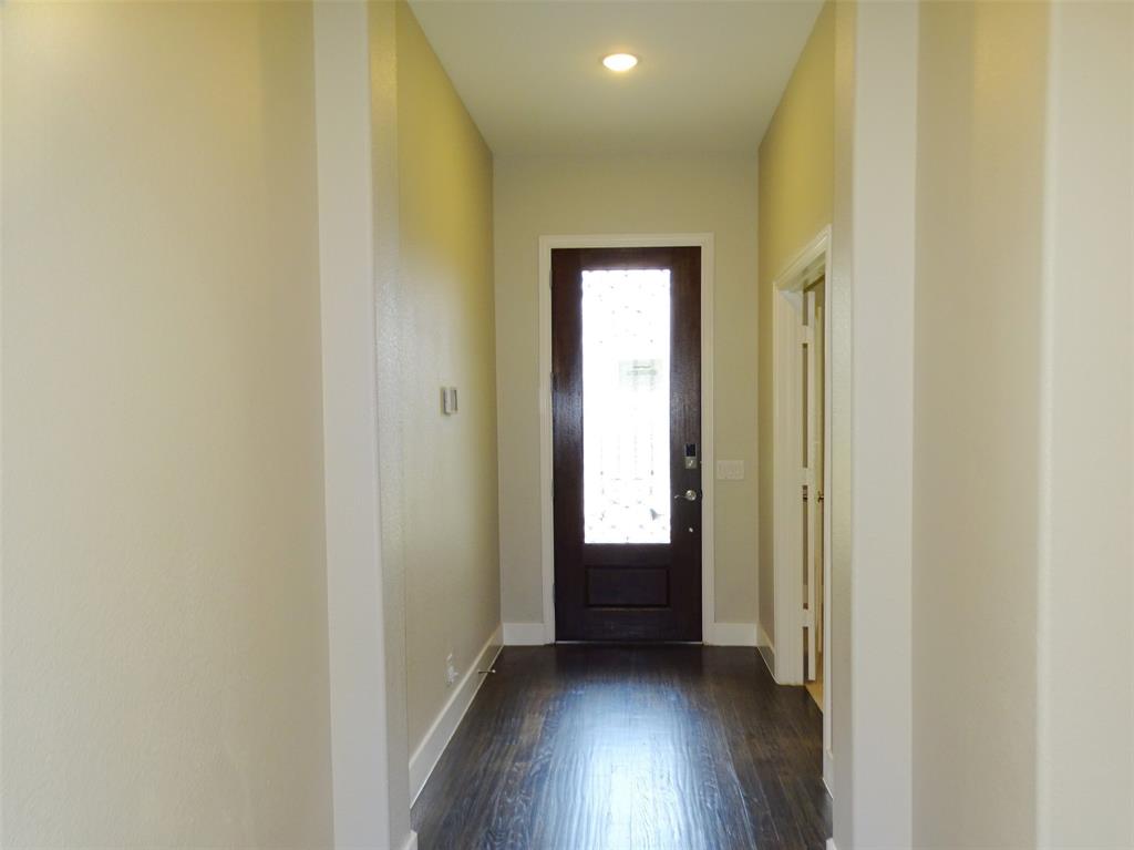 2125 Flora Lane Property Photo 3