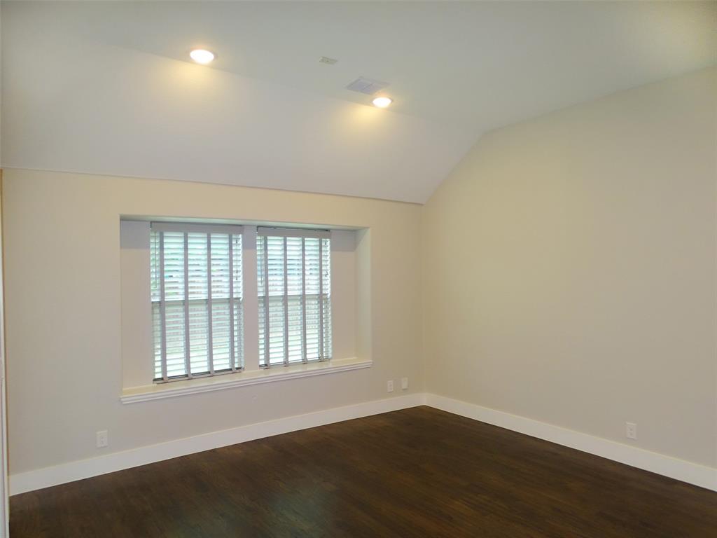 2125 Flora Lane Property Photo 16