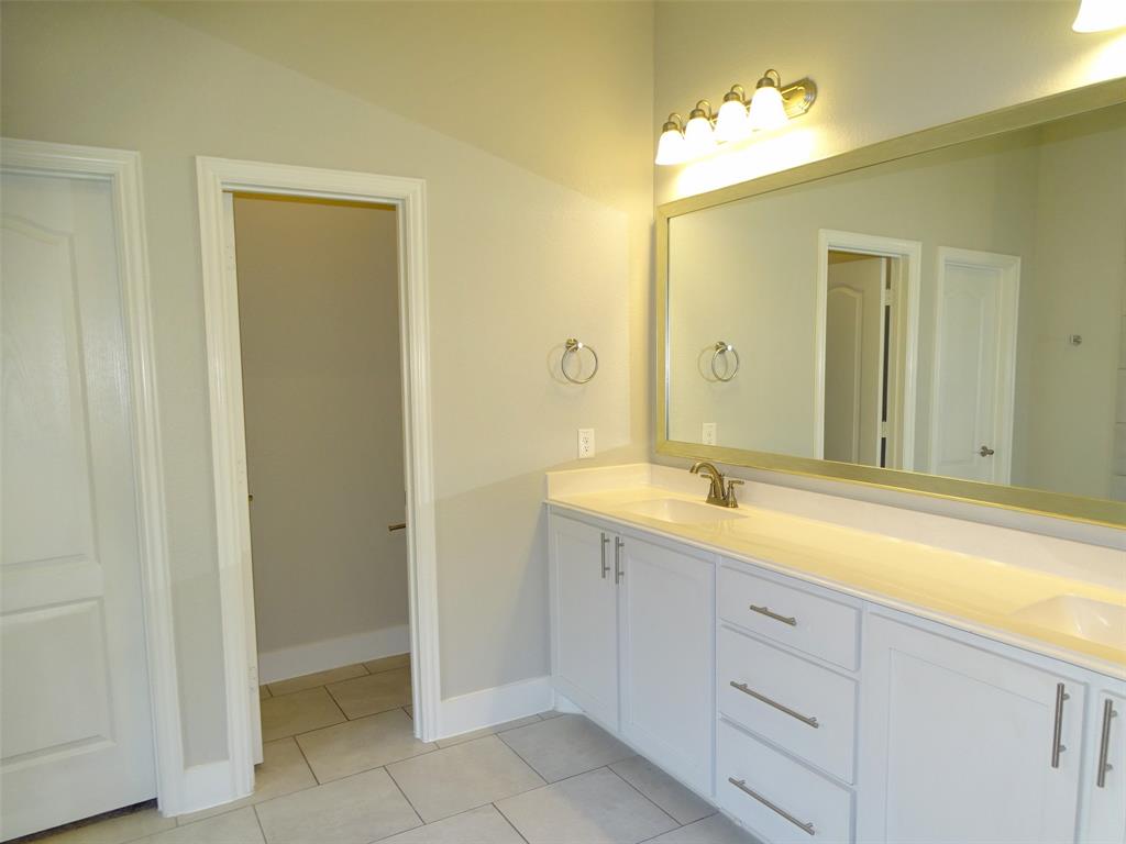2125 Flora Lane Property Photo 21
