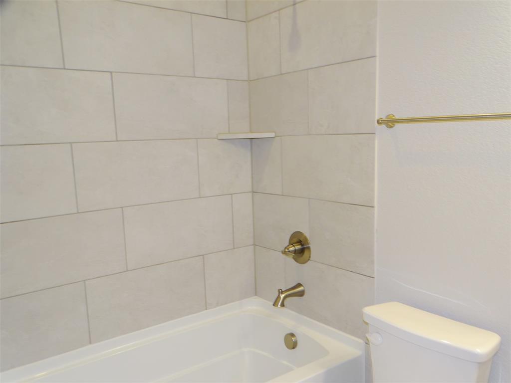 2125 Flora Lane Property Photo 30