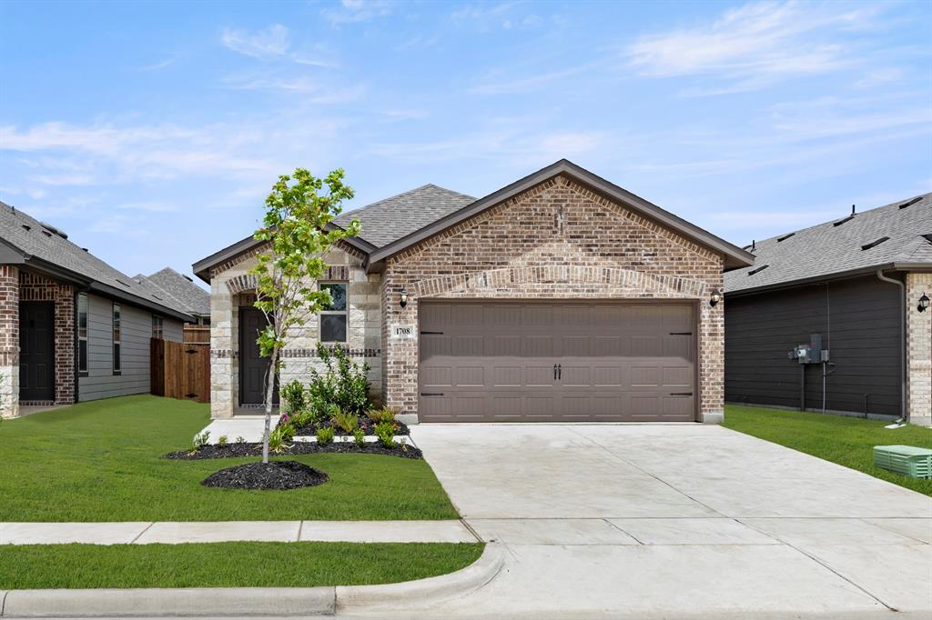 1708 Elle Lane Property Photo 1