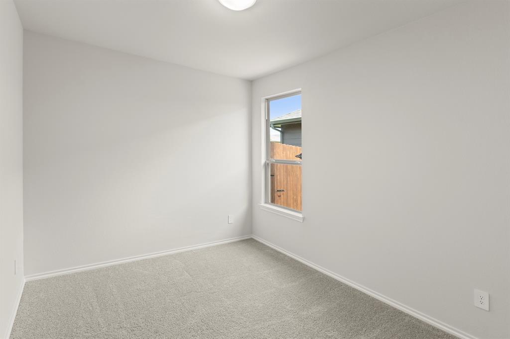 1708 Elle Lane Property Photo 4