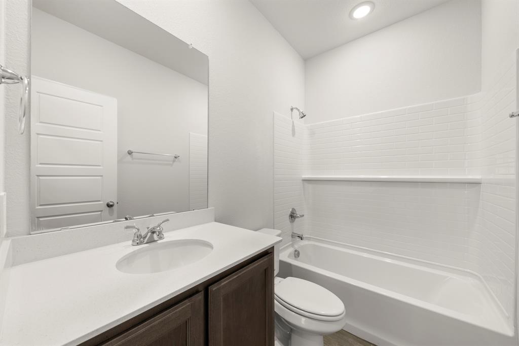 1708 Elle Lane Property Photo 5