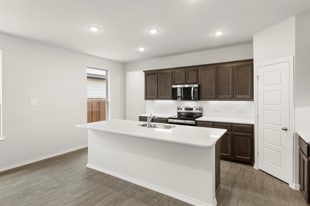1708 Elle Lane Property Photo 10