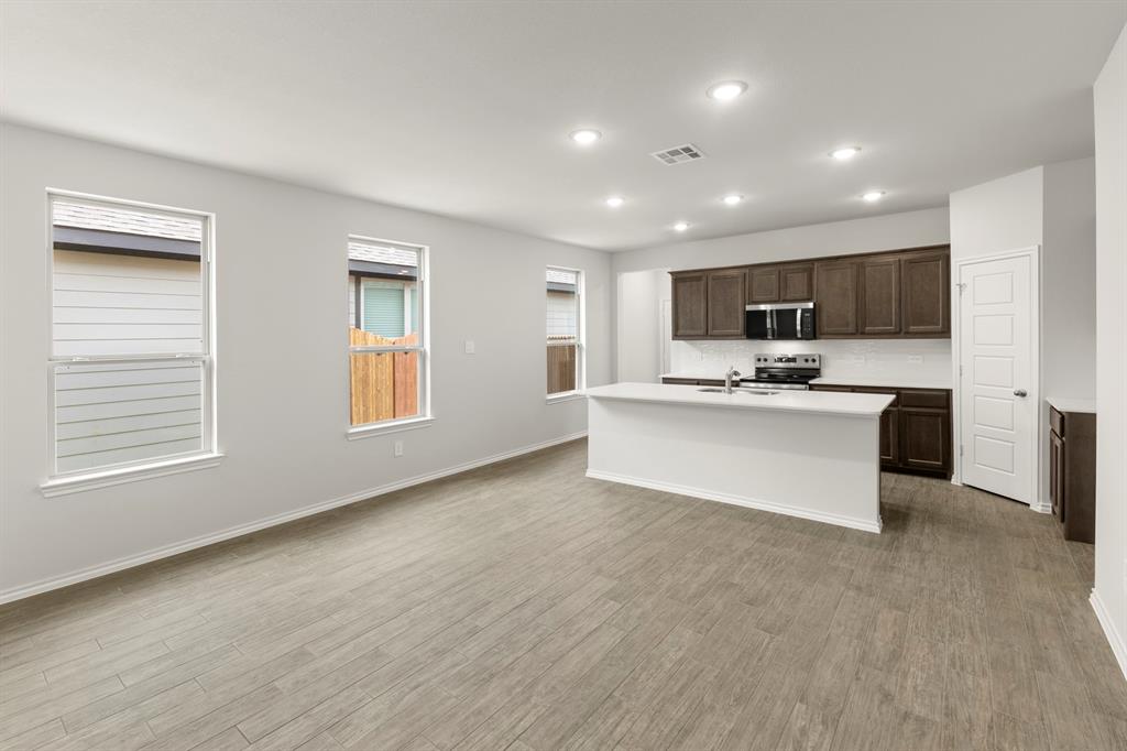 1708 Elle Lane Property Photo 11