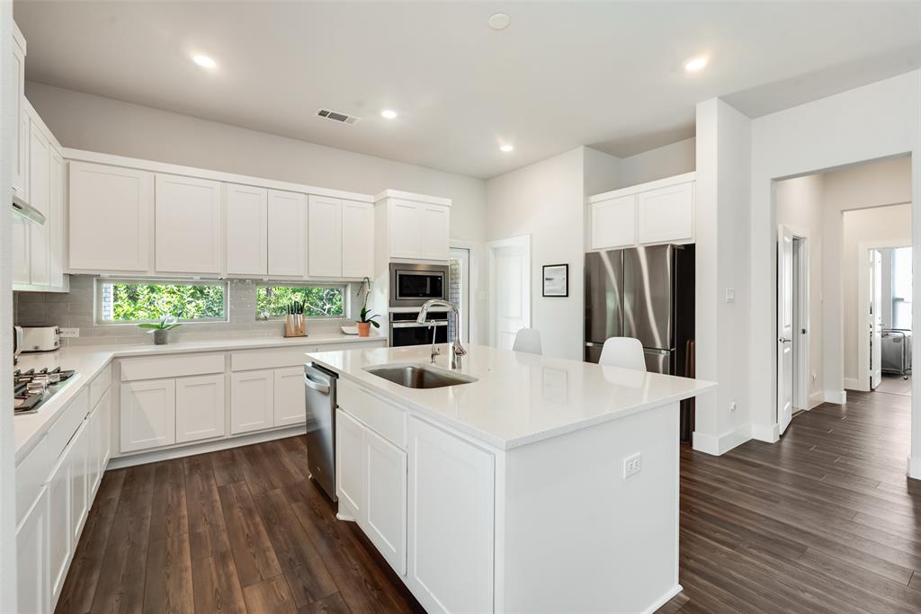 558 Torrey Pines Circle Property Photo 17