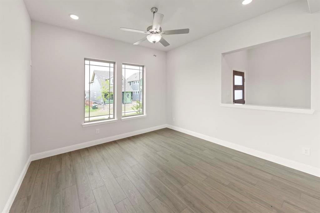 475 Shady Square Alley Property Photo 3