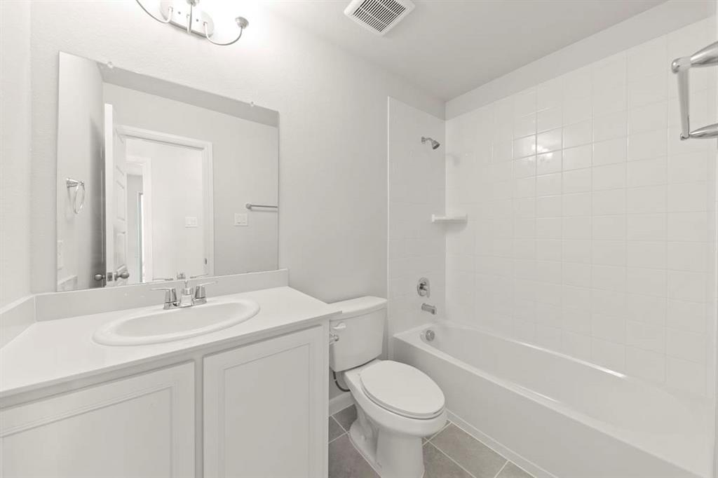 475 Shady Square Alley Property Photo 16