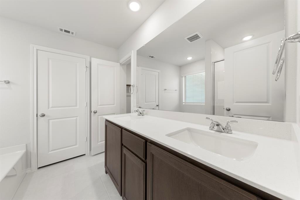 215 Van Horn Drive Property Photo 10