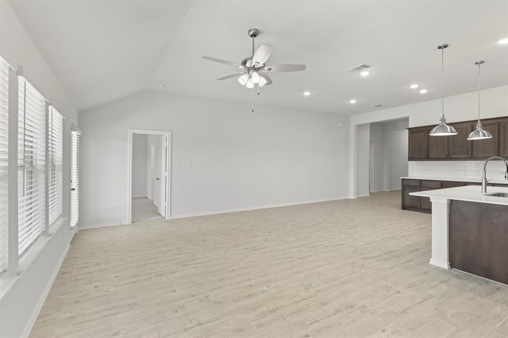 215 Van Horn Drive Property Photo 16